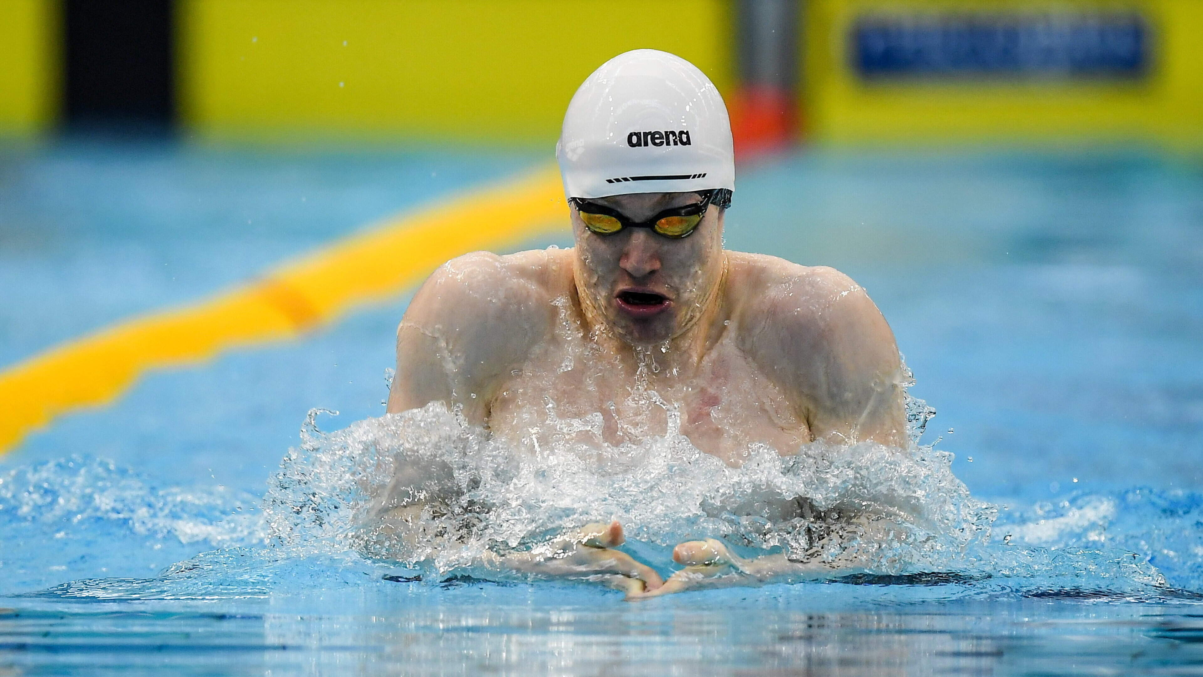 Jack Kelly still hopeful of success after missing out on medal while Mona McSharry cruises into 100m breaststroke final